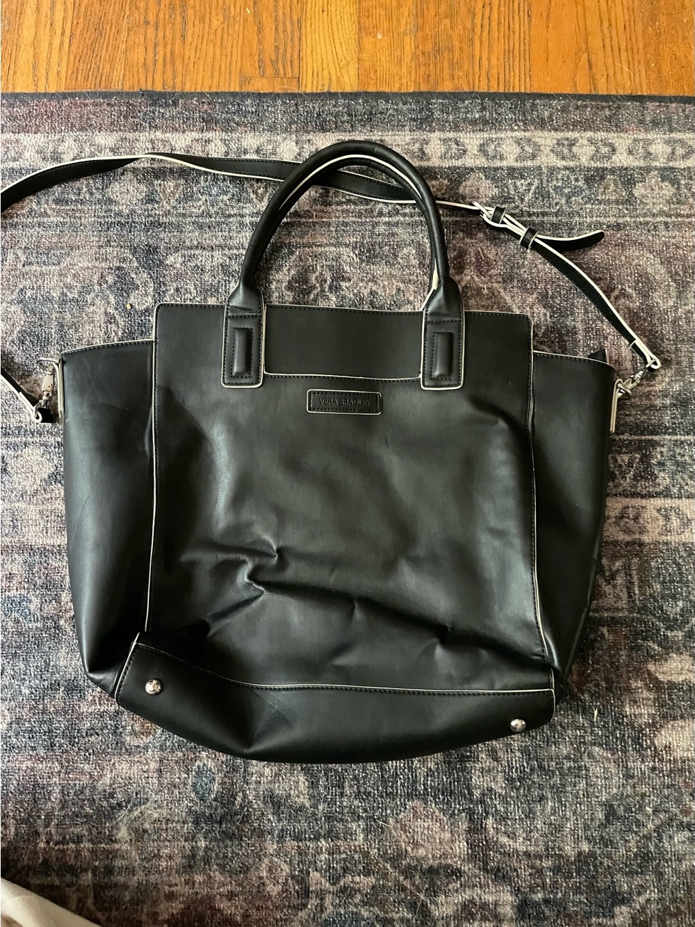 🍋Vera Bradley leather tote🍋